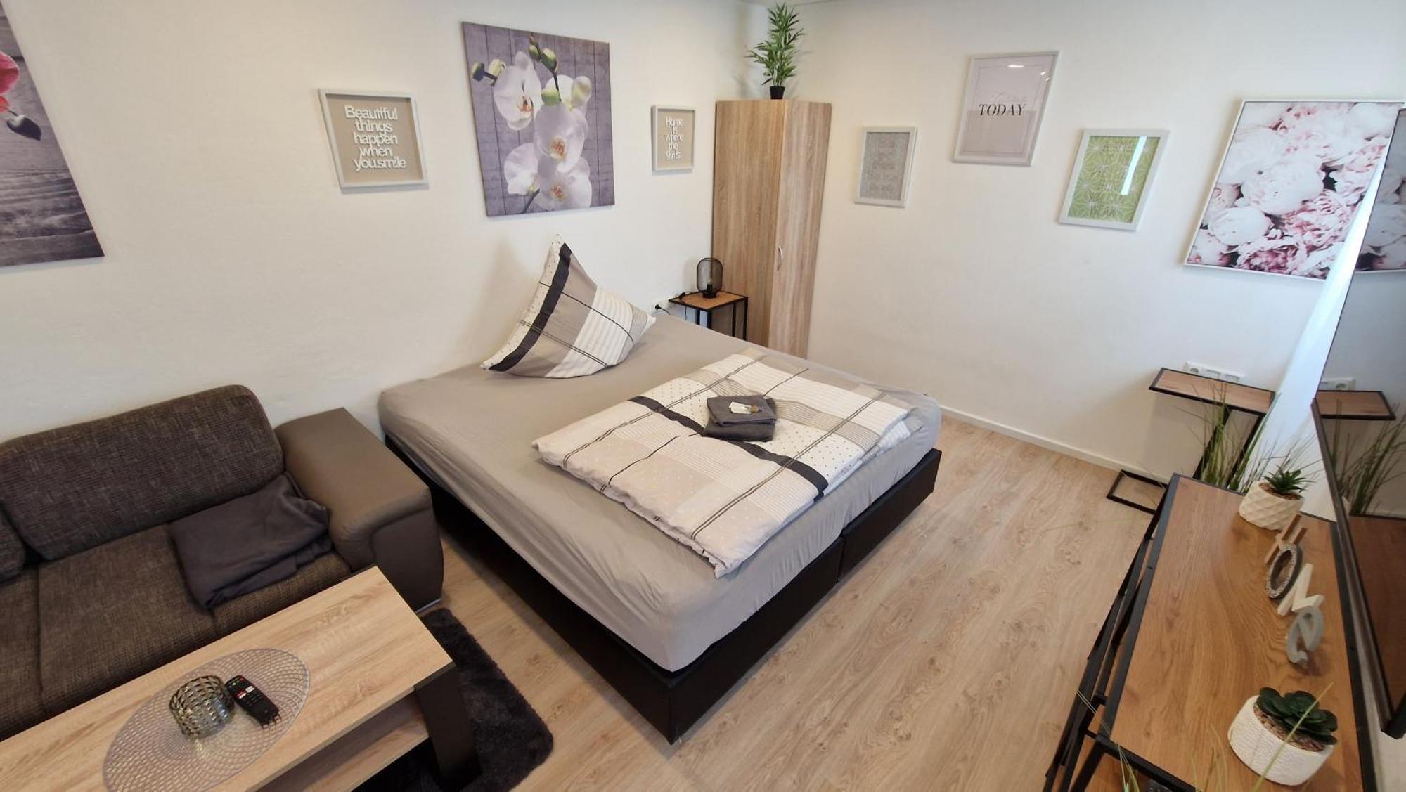 Appartment-Ferienwohnung Mit Kueche, Bad, Kostenlos Wlan, Modern Eingerichtet Roding Ruang foto
